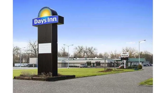 Days Inn by Wyndham Rock Falls 4