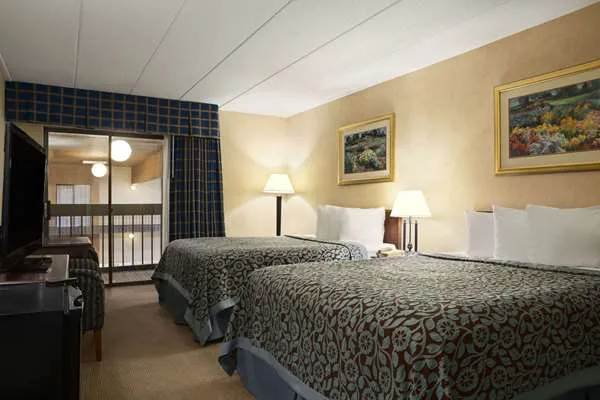 Days Inn by Wyndham Rock Falls 4
