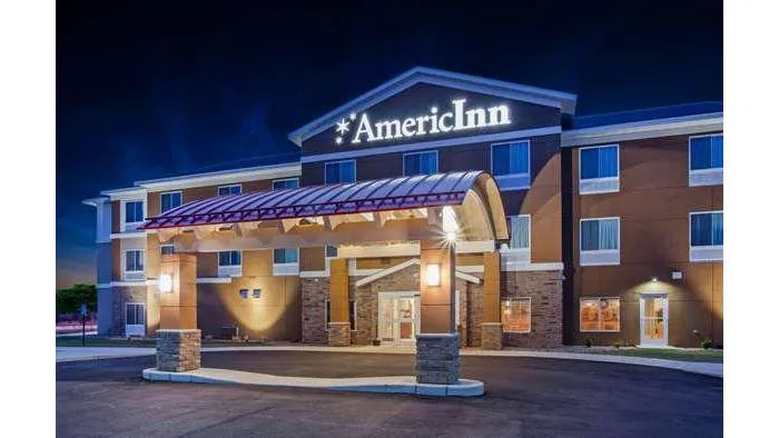 AmericInn by Wyndham DeWitt 4