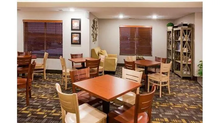 AmericInn by Wyndham DeWitt 4