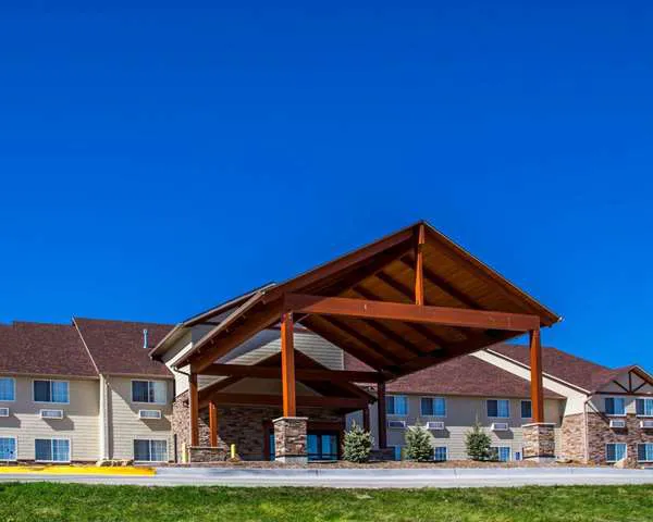Comfort Inn & Suites Riverview near Davenport and I-80 4