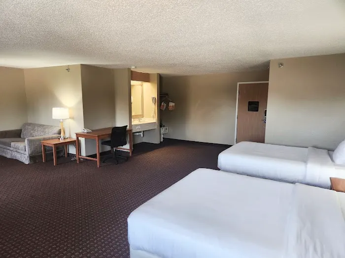 Eagle Ridge Inn 4