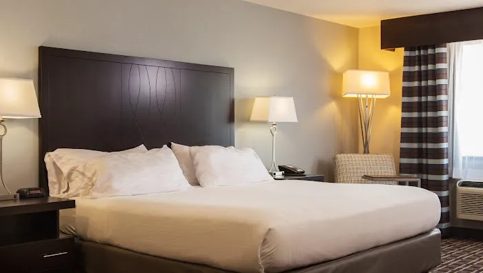 Holiday Inn Express Le Claire Riverfront-Davenport by IHG 4