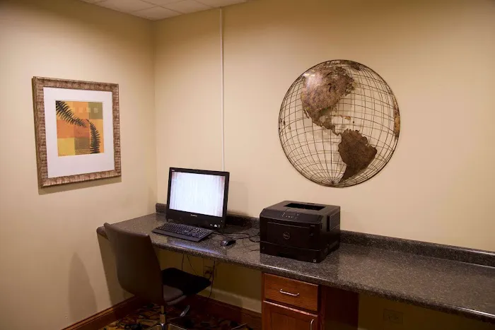 Country Inn & Suites by Radisson, Crystal Lake, IL 4