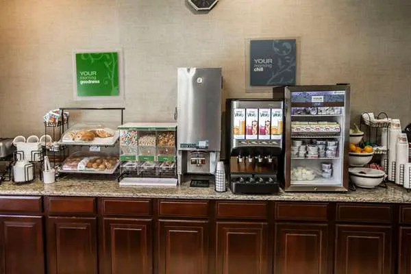 Comfort Inn Crystal Lake - Algonquin 4