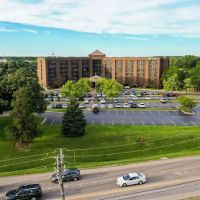 Holiday Inn Chicago NW Crystal Lake Conv Ctr by IHG ico