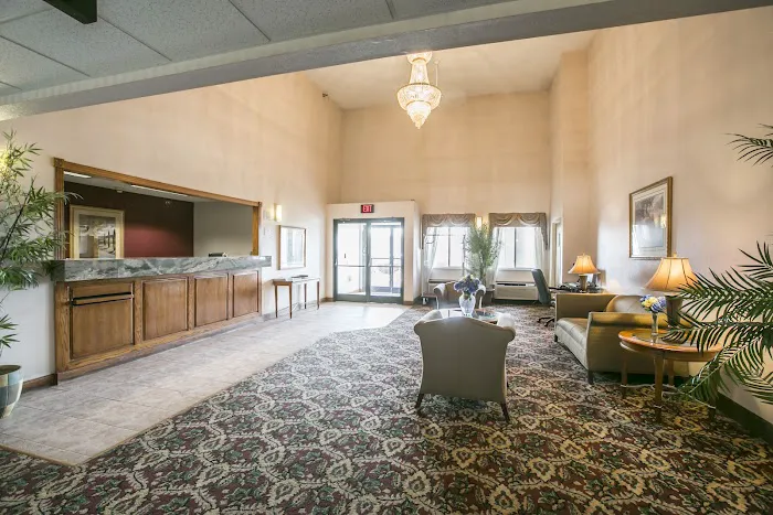 Quality Inn & Suites Woodstock near Lake Geneva 4