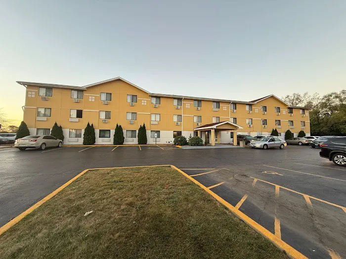 Super 8 by Wyndham Mundelein/Libertyville Area 4