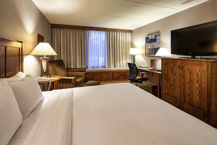 DoubleTree by Hilton Hotel Libertyville - Mundelein 4