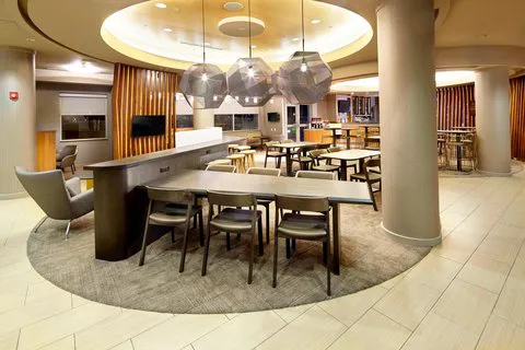 SpringHill Suites Chicago Waukegan/Gurnee 4