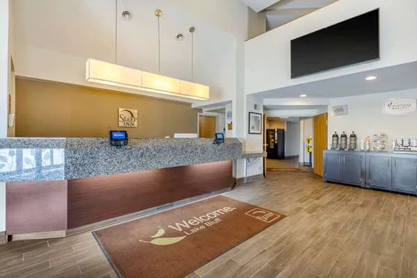 Sleep Inn near Great Lakes Naval Base 4