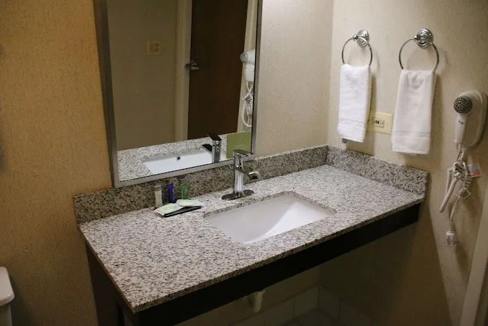 Sleep Inn near Great Lakes Naval Base 4