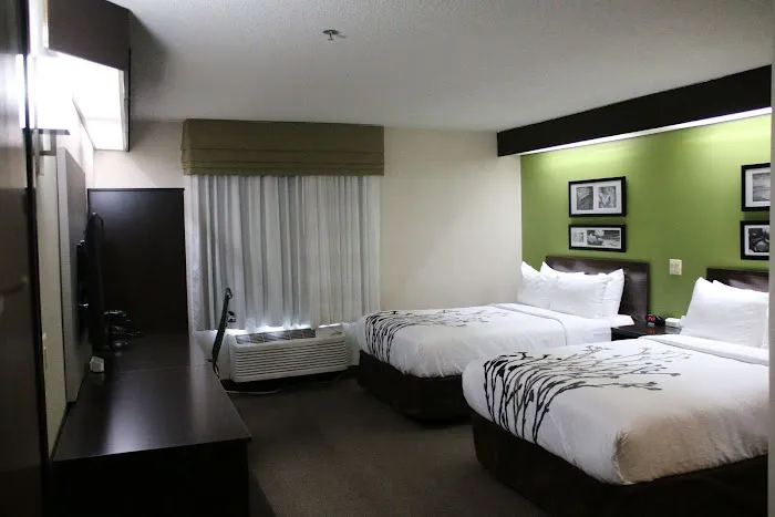 Sleep Inn near Great Lakes Naval Base 4