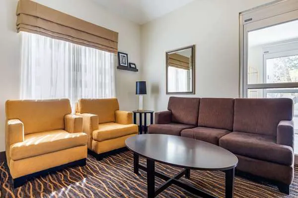 Sleep Inn near Great Lakes Naval Base 4