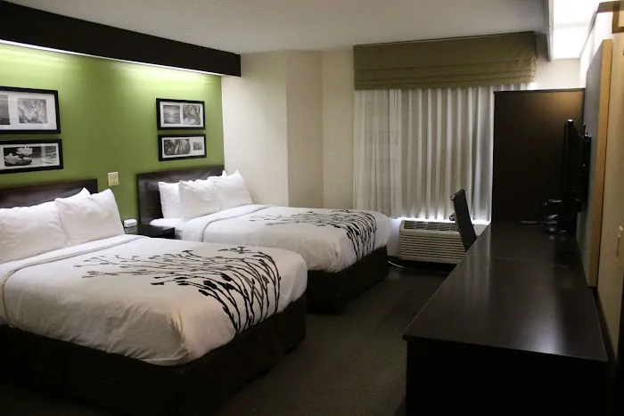 Sleep Inn near Great Lakes Naval Base 4