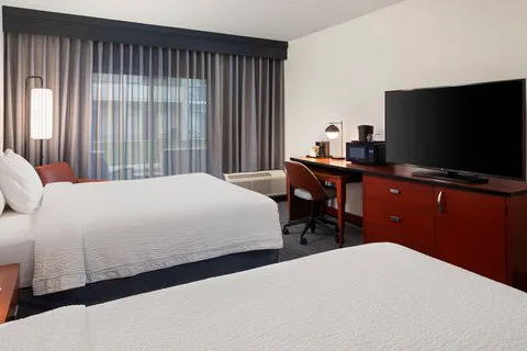 Courtyard Chicago Waukegan/Gurnee 4