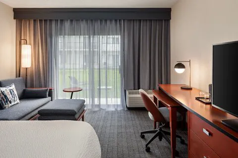 Courtyard Chicago Waukegan/Gurnee 4