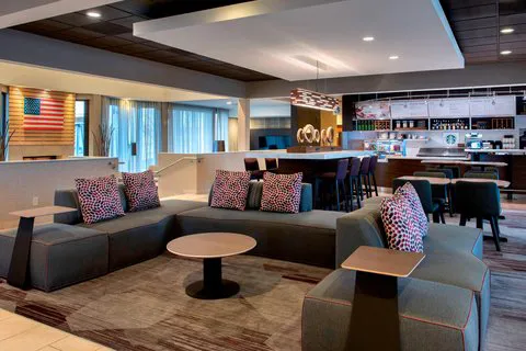 Courtyard Chicago Waukegan/Gurnee 4