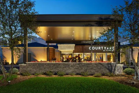 Courtyard Chicago Waukegan/Gurnee 4