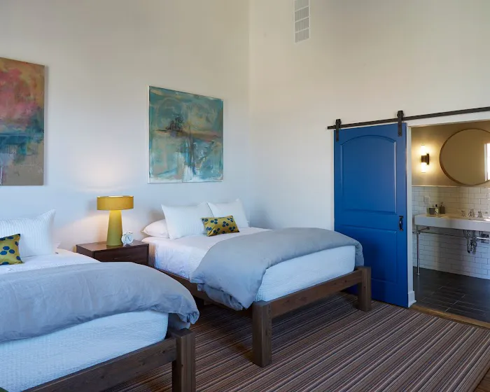 Kinn Guesthouse Bay View 5