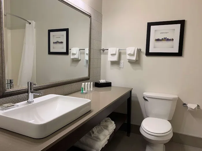 Country Inn & Suites by Radisson, Green Bay North 4