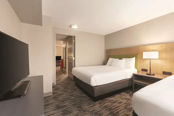 Country Inn & Suites by Radisson, Green Bay North 4
