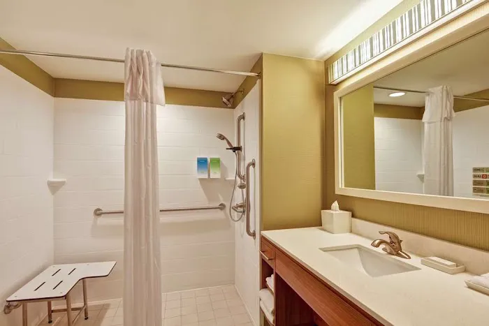 Home2 Suites by Hilton Green Bay 4