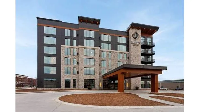 The Legacy Hotel - Green Bay 4