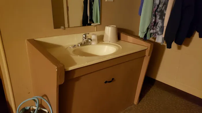 Economy Inn 4