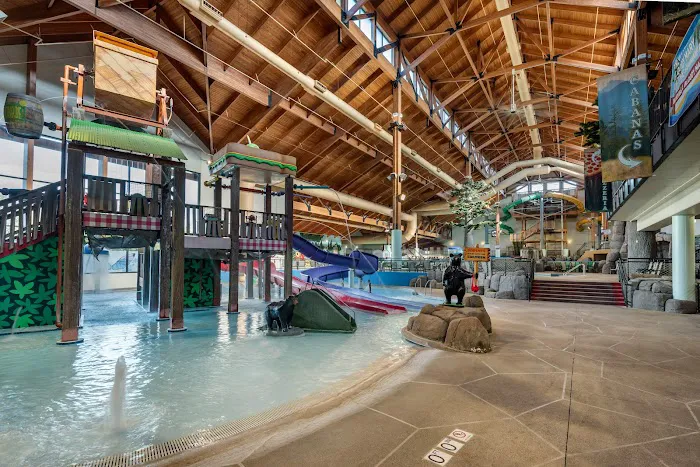 Three Bears Waterpark Resort & Convention Center, Ascend Collection Near Tomah, WI 4