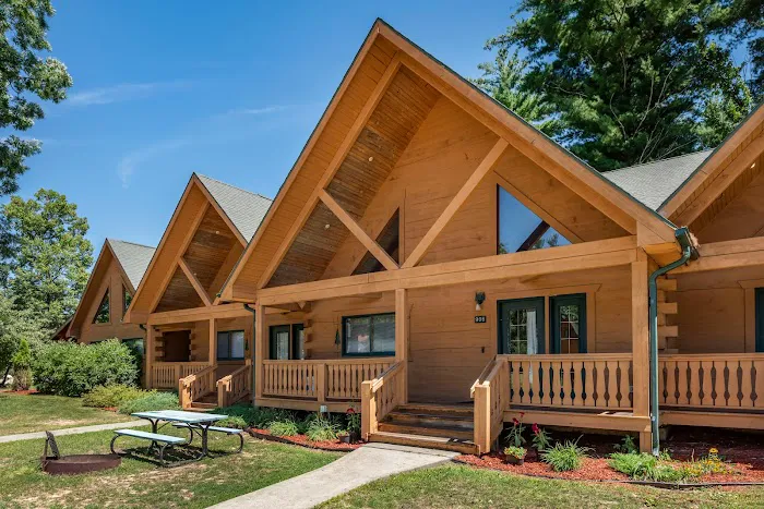 Three Bears Waterpark Resort & Convention Center, Ascend Collection Near Tomah, WI 4