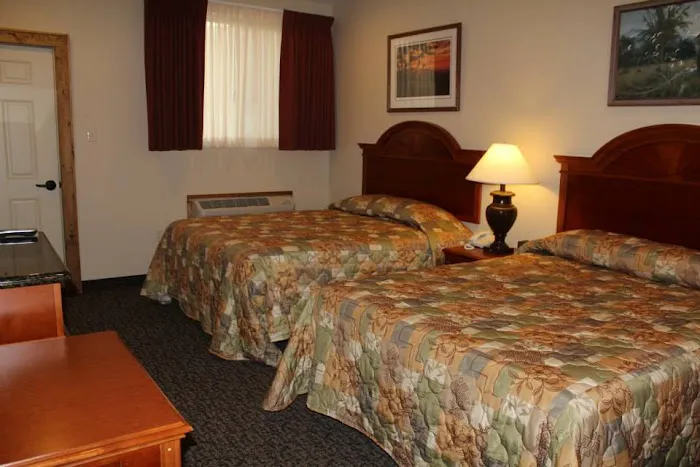 Lokens Rushford Inn 4