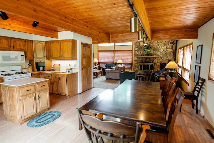Cedar Valley Lodge 4