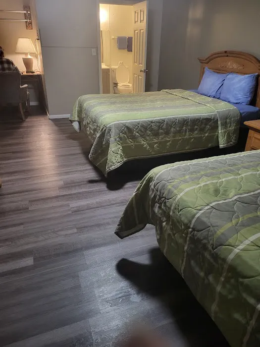 Rodeway Inn 4