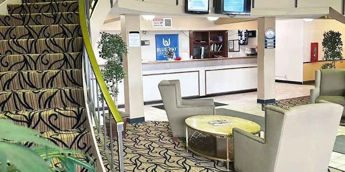 Blue Way Inn & Suites La Crosse 4