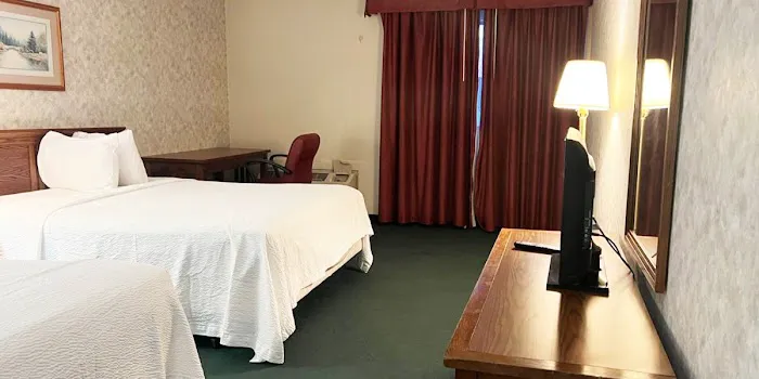 Blue Way Inn & Suites La Crosse 4