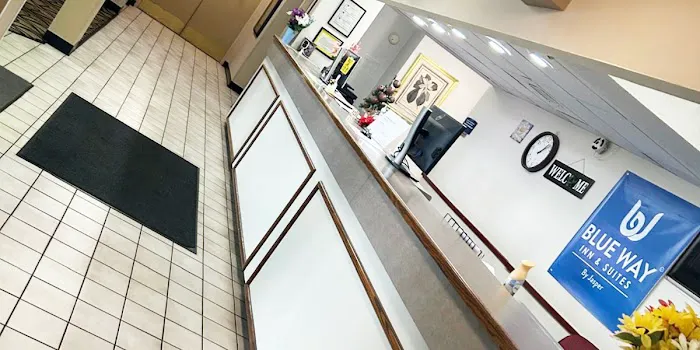 Blue Way Inn & Suites La Crosse 4