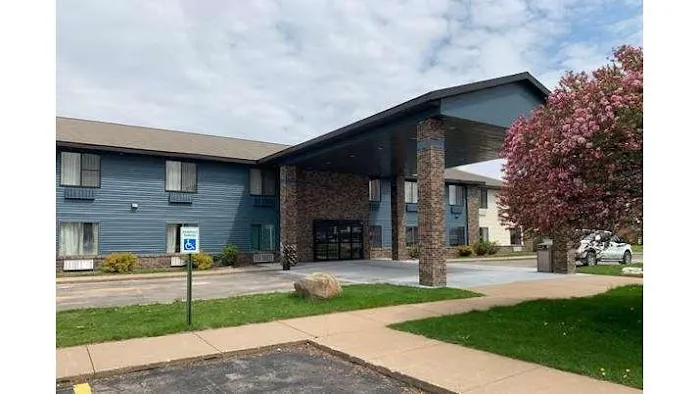 AmericInn by Wyndham Prairie du Chien 4