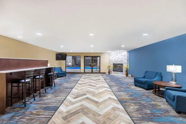 AmericInn by Wyndham Prairie du Chien 4