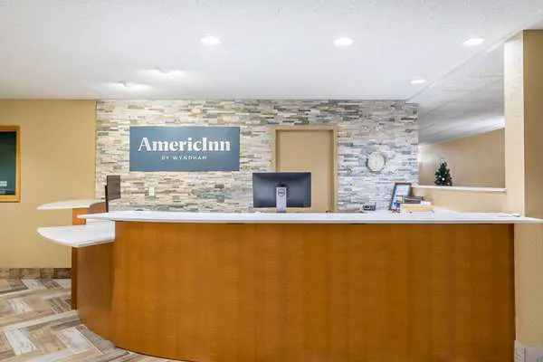 AmericInn by Wyndham Prairie du Chien 4