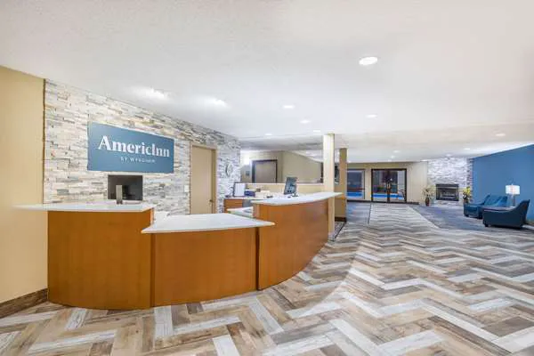 AmericInn by Wyndham Prairie du Chien 4