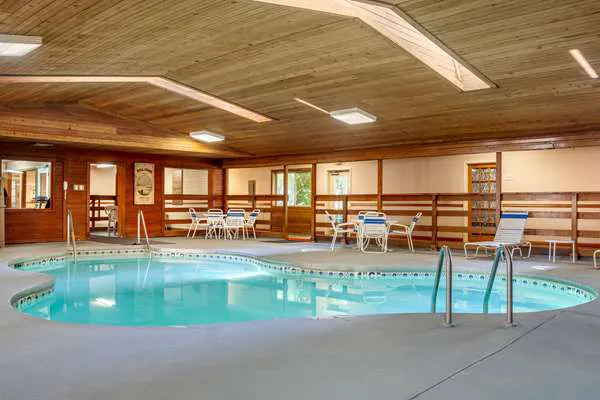 Quality Inn & Suites 4