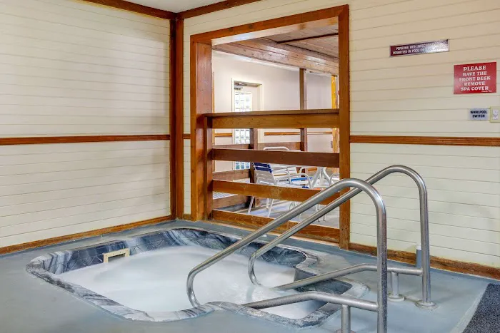 Quality Inn & Suites 4