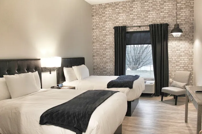 Waterfront Hotel 4