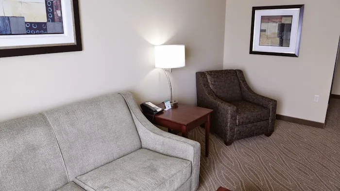 Cobblestone Inn & Suites - Marquette 4