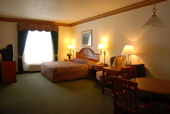 Country Inn & Suites by Radisson, Prairie du Chien 4