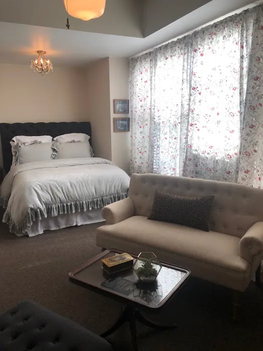 Lincoln Hotel 4