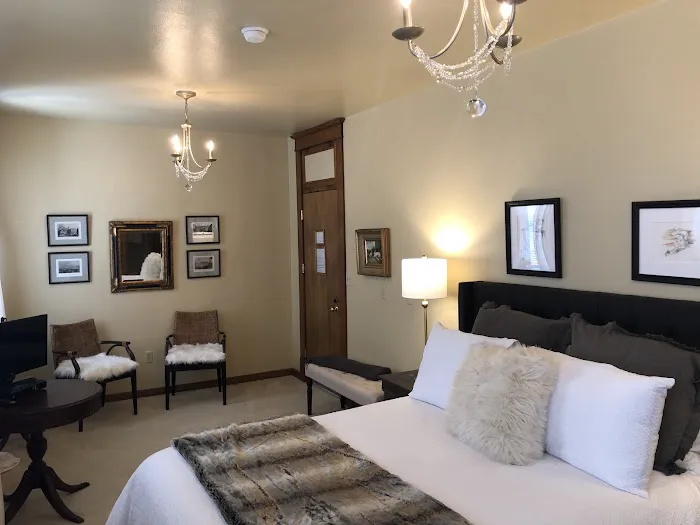 Lincoln Hotel 4