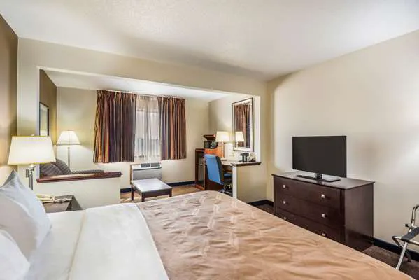 Quality Inn & Suites Eldridge Davenport North 4