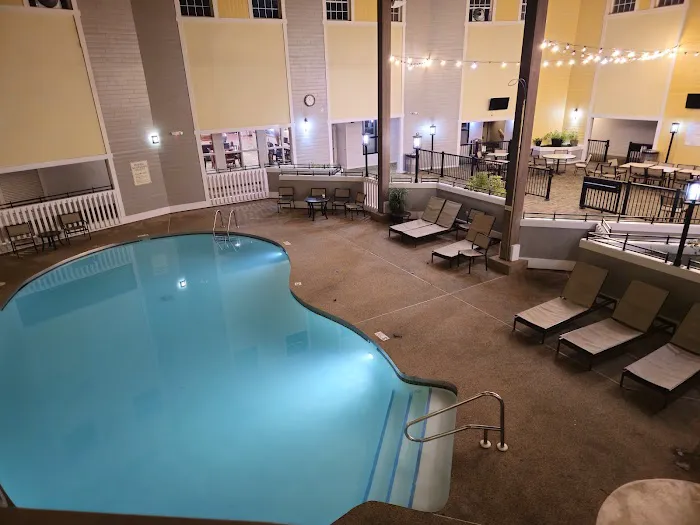 Best Western Plus Steeplegate Inn 4